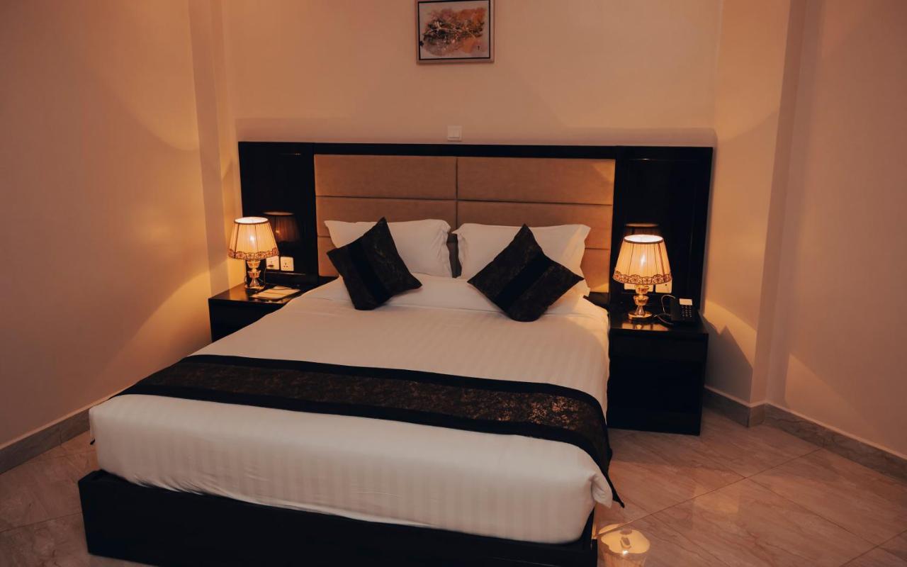Madras Hotel And Apartments Кигали Екстериор снимка